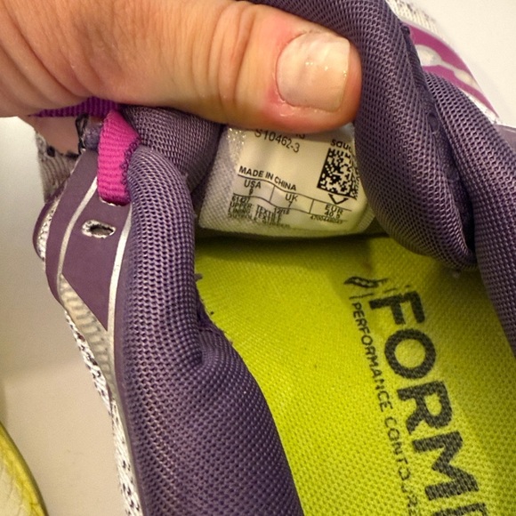 Saucony Triumph Iso 5 Running Sneaker Shoe White Purple size 9 - Picture 9 of 11